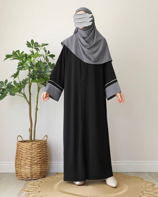 Black Contras Abaya