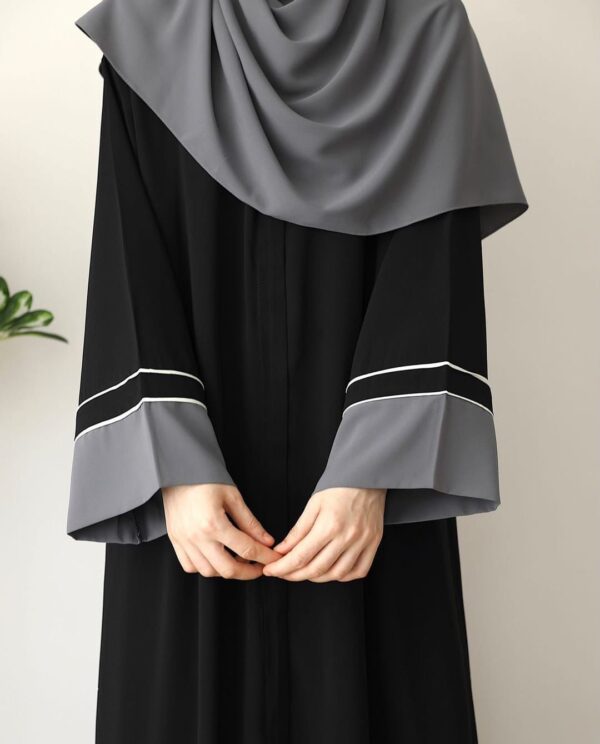 Black Contras Abaya - Image 3